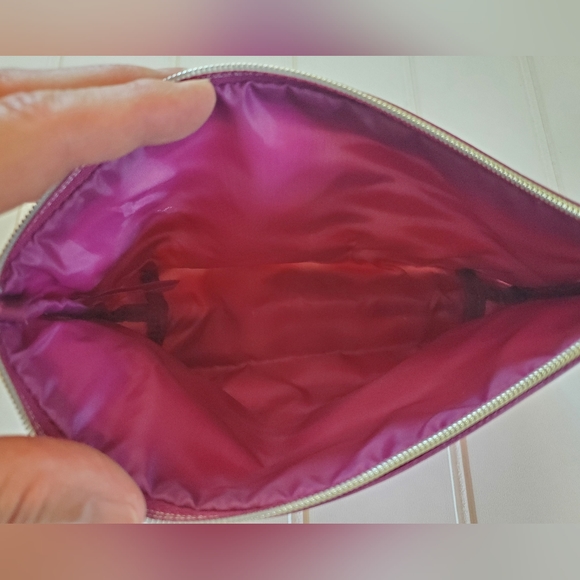 Estee Lauder Makeup Bag - NWOT - Picture 4 of 4